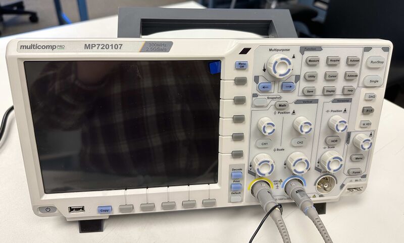 File:MulticompPro MP720107 Oscilloscope.jpg